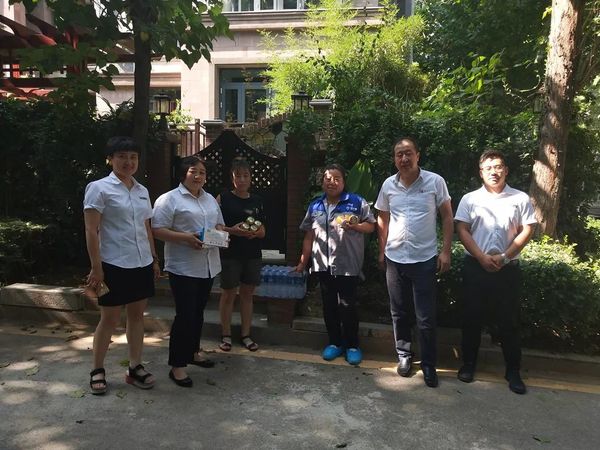 乾港集團高層慰問一線員工 乾港集團高層慰問一線員工