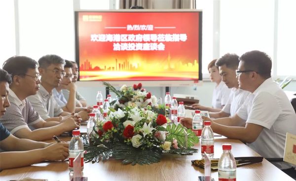 海港區(qū)政府領(lǐng)導(dǎo)蒞臨乾港 海港區(qū)政府領(lǐng)導(dǎo)蒞臨乾港